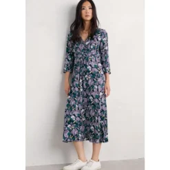 Discount Seasalt Cornwall Chapelle 3/4 Sleeve Dress in GOTS-Certified Organic Cotton Jersey Paper Hellebores Echium