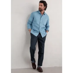 Fashion Seasalt Cornwall Men's Jackdaw Shirt in in GOTS-Certified Organic Cotton Twill Cornflower